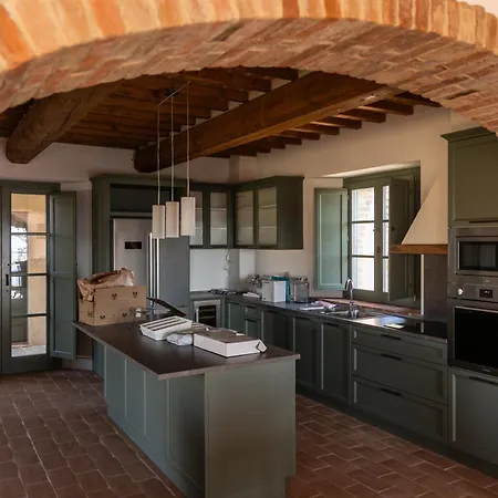 La Bella Di Campoleone * Lucignano